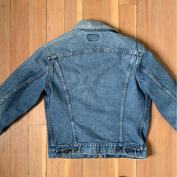Vintage Levi’s Denim Jacket 70506-0216 Medium Blue Wash - Picture 2 of 9